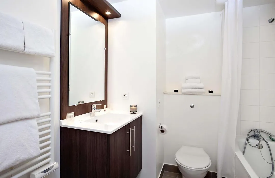 Aparthotel Adagio Access Paris Asnieres-1