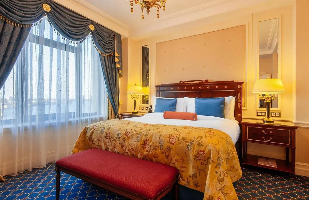 Fairmont Grand Hotel Kyiv-1