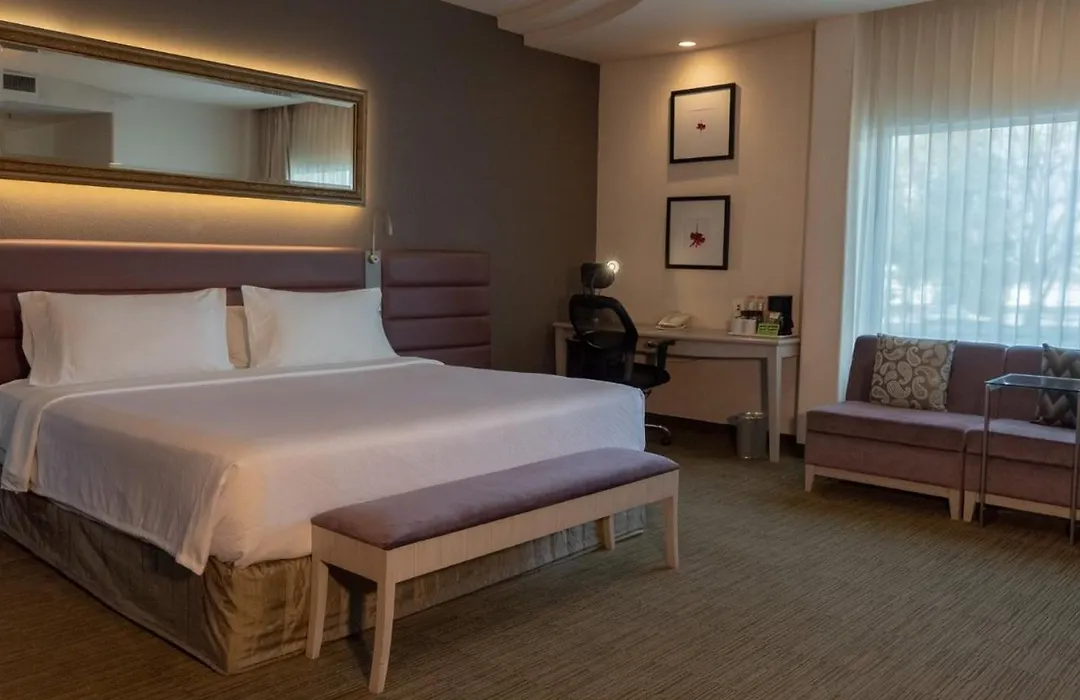 Crowne Plaza Toluca - Lancaster By Ihg-1