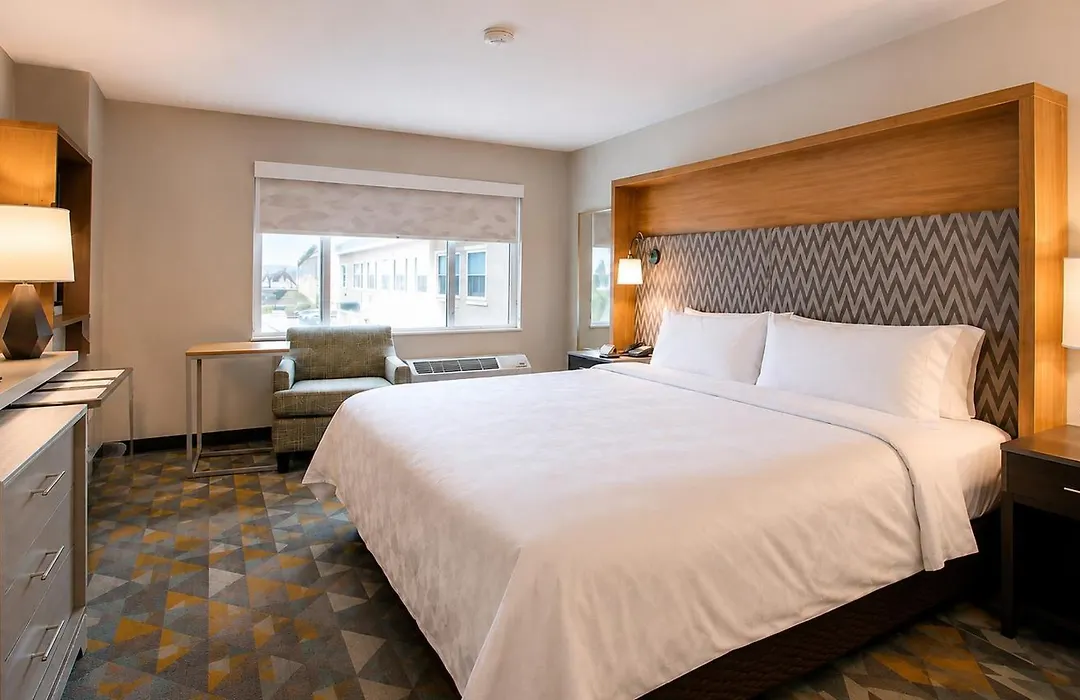 Holiday Inn - Salem By Ihg-1