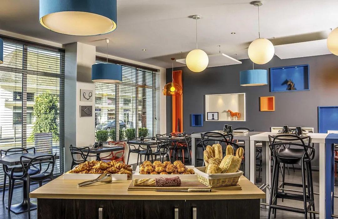 Ibis Styles Saumur Gare Centre-1