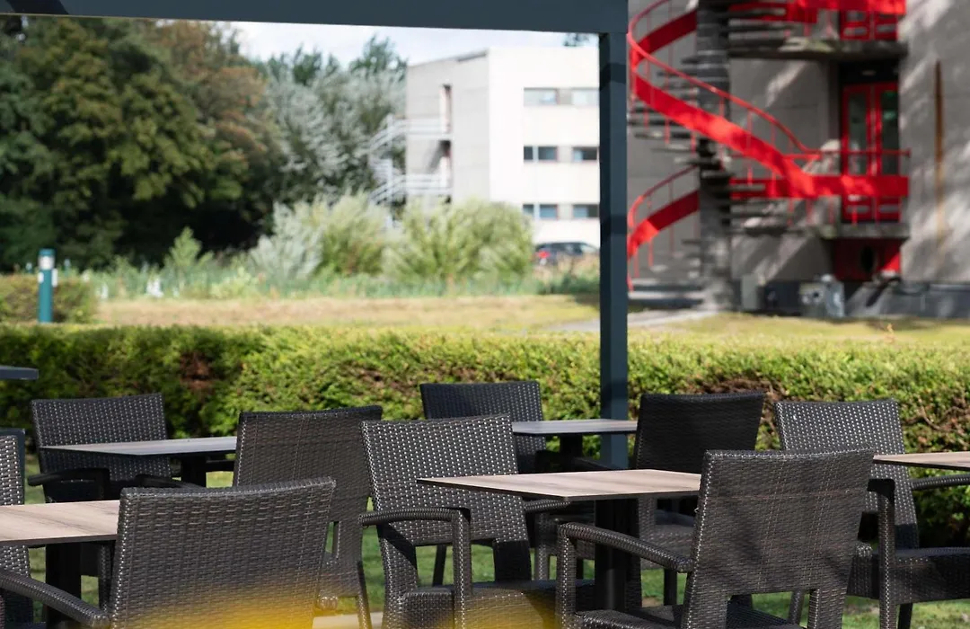 Ibis Budget Amsterdam Airport-1