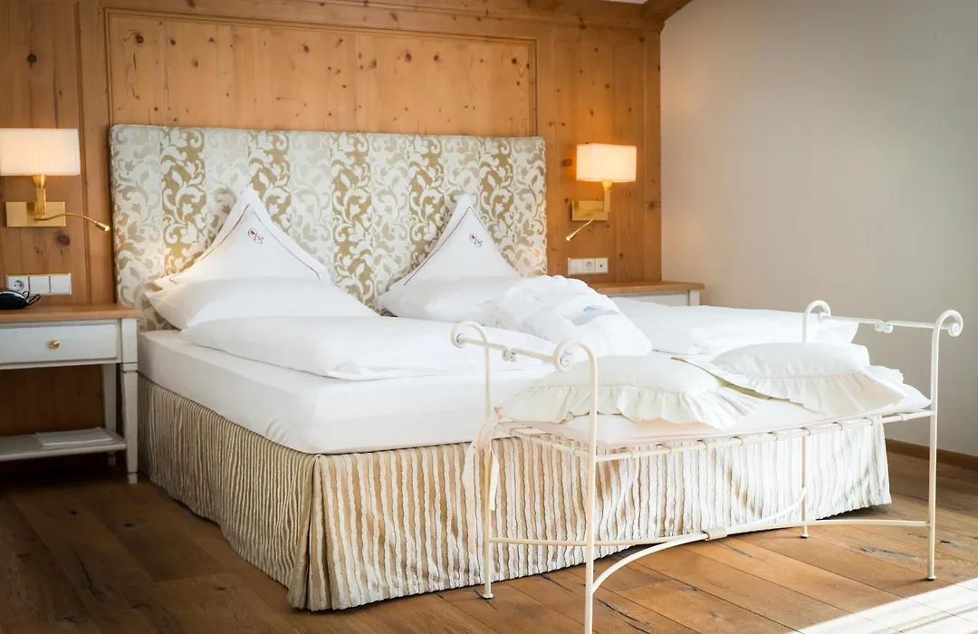 Hotel Starkenberg-1