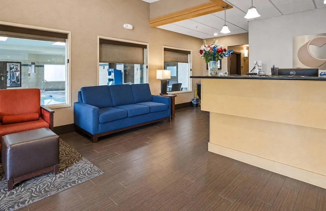 Comfort Inn Columbia Gorge-1