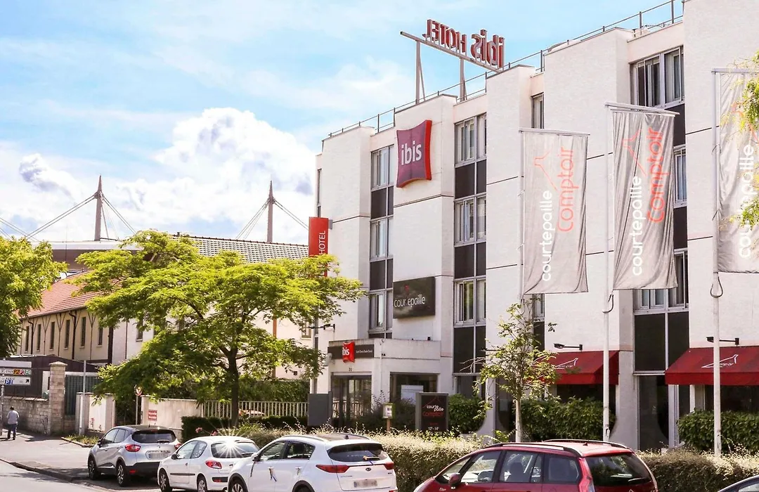 ibis Saint-Denis Stade Ouest-1