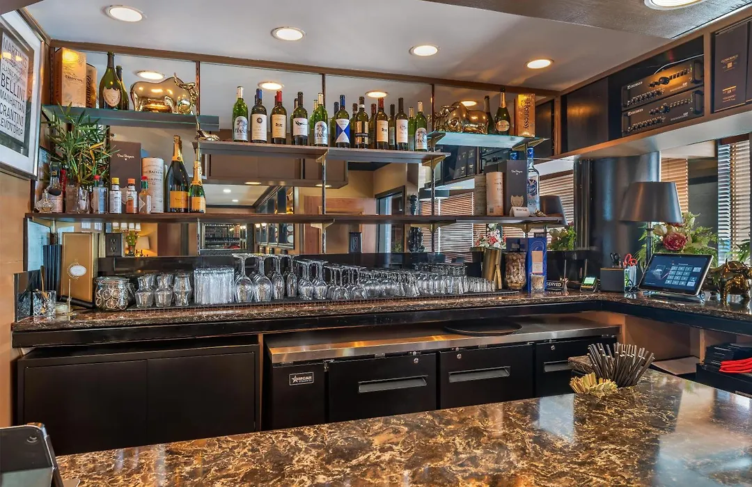 Best Western Plus Columbia River Hotel-1
