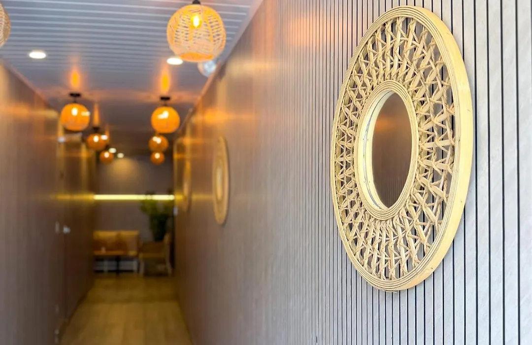 Ivootel-1