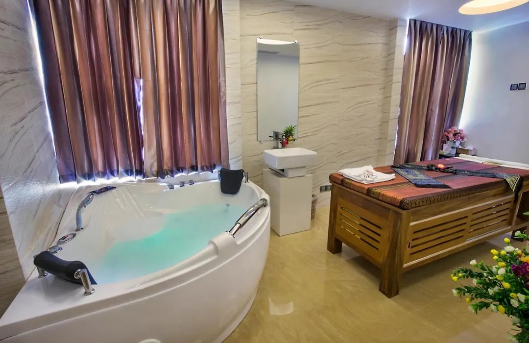 Fars Hotel & Resorts - Bar-Buffet-Pool-Spa-1