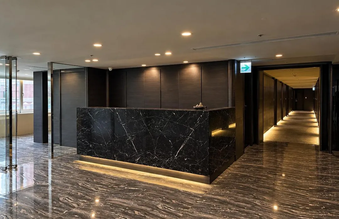 V-One Vogue Hotel-1