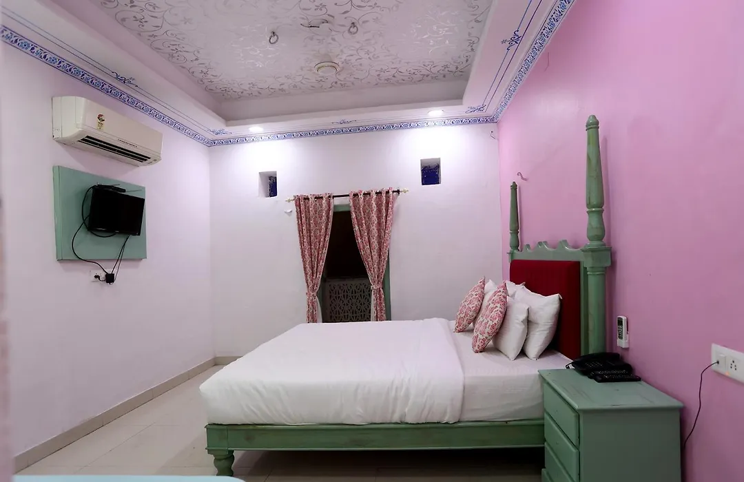 Wsi Gangaur Palace - A Heritage Lake View Hotel, Udaipur-1