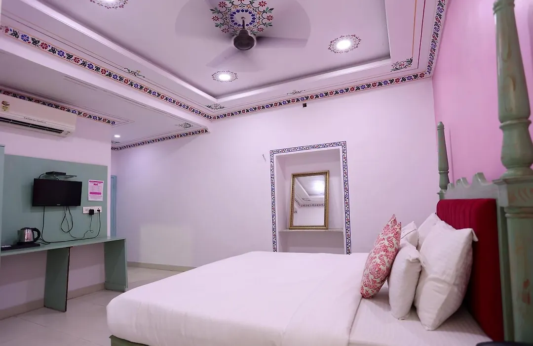 Wsi Gangaur Palace - A Heritage Lake View Hotel, Udaipur-1