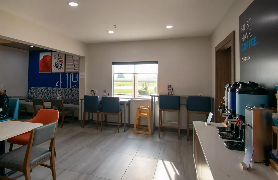 Holiday Inn Express & Suites Sulphur Springs By Ihg-1