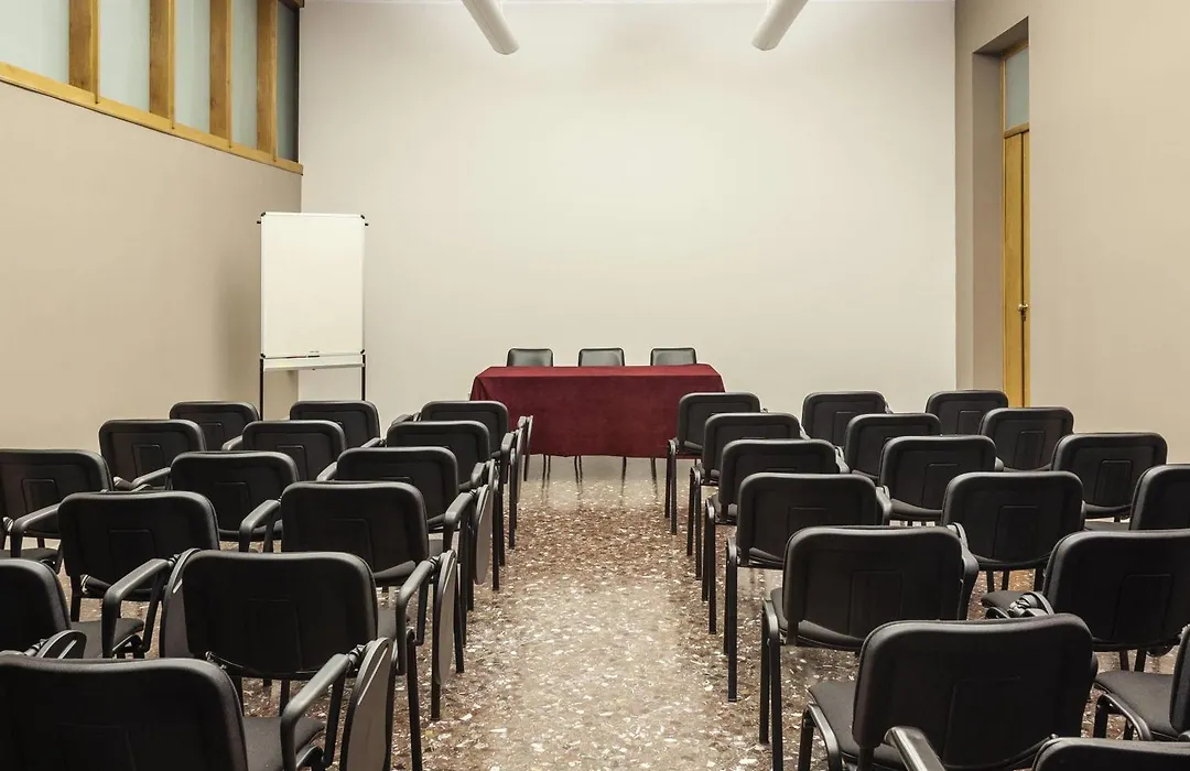 Ibis Styles Trani-1