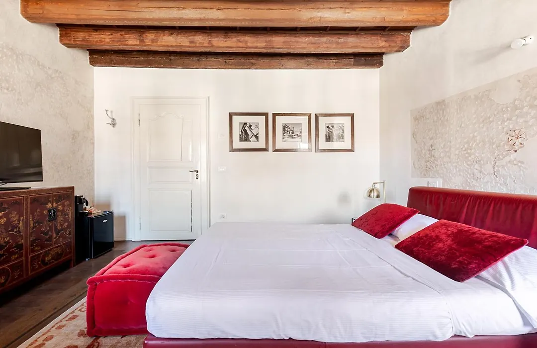 Truly Verona - Delle Erbe Suites-1