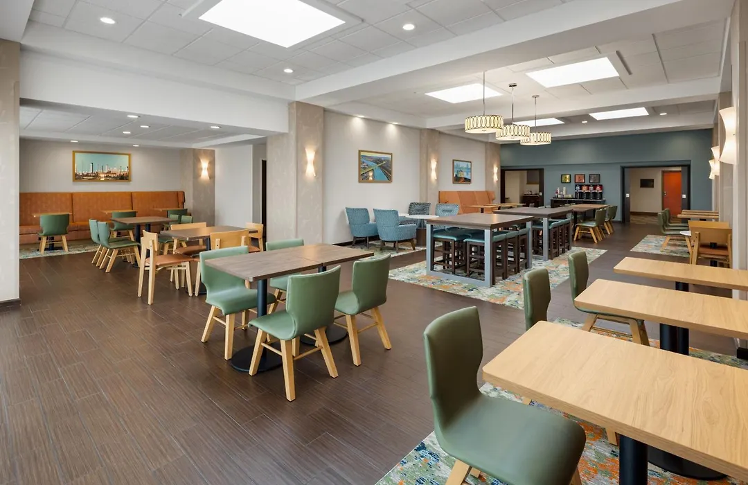 Hampton Inn Seattle/Everett Downtown-1