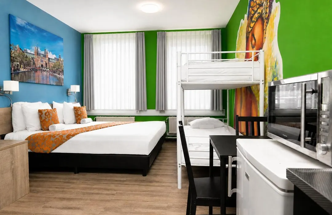 Amsterdam Teleport Hotel - Free Parking-1