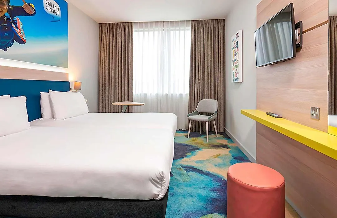 Ibis Styles London Heathrow Airport-1