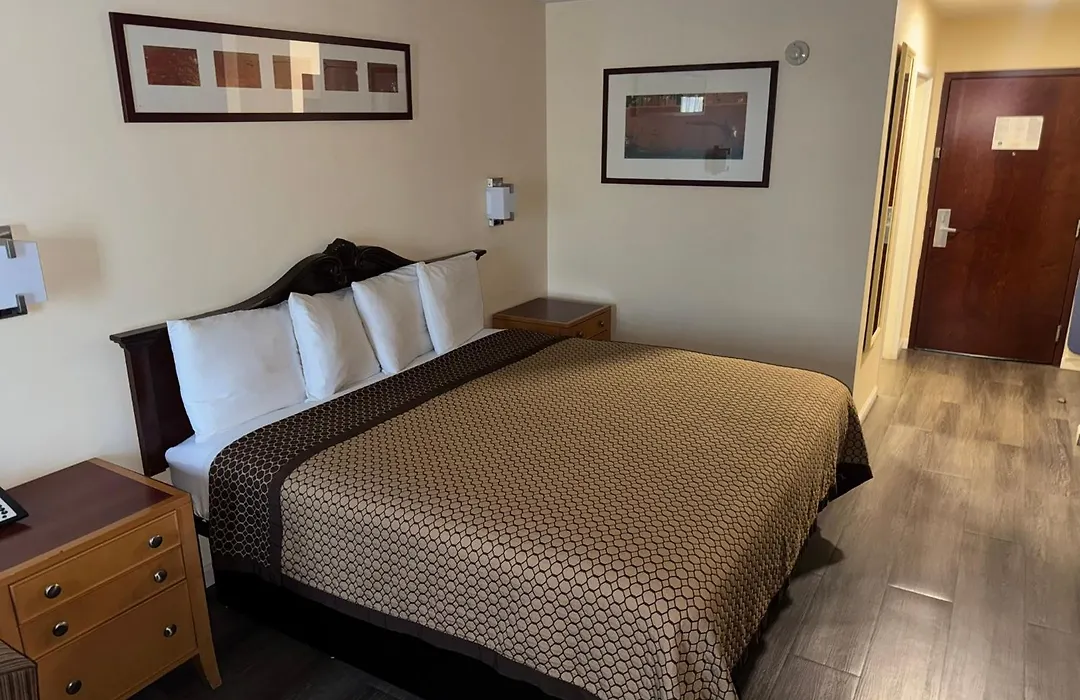 Scotland Neck Inn-1
