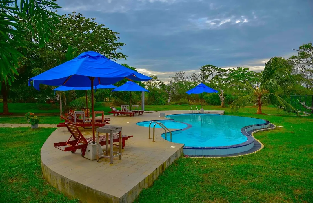Lake Villa Resort-1