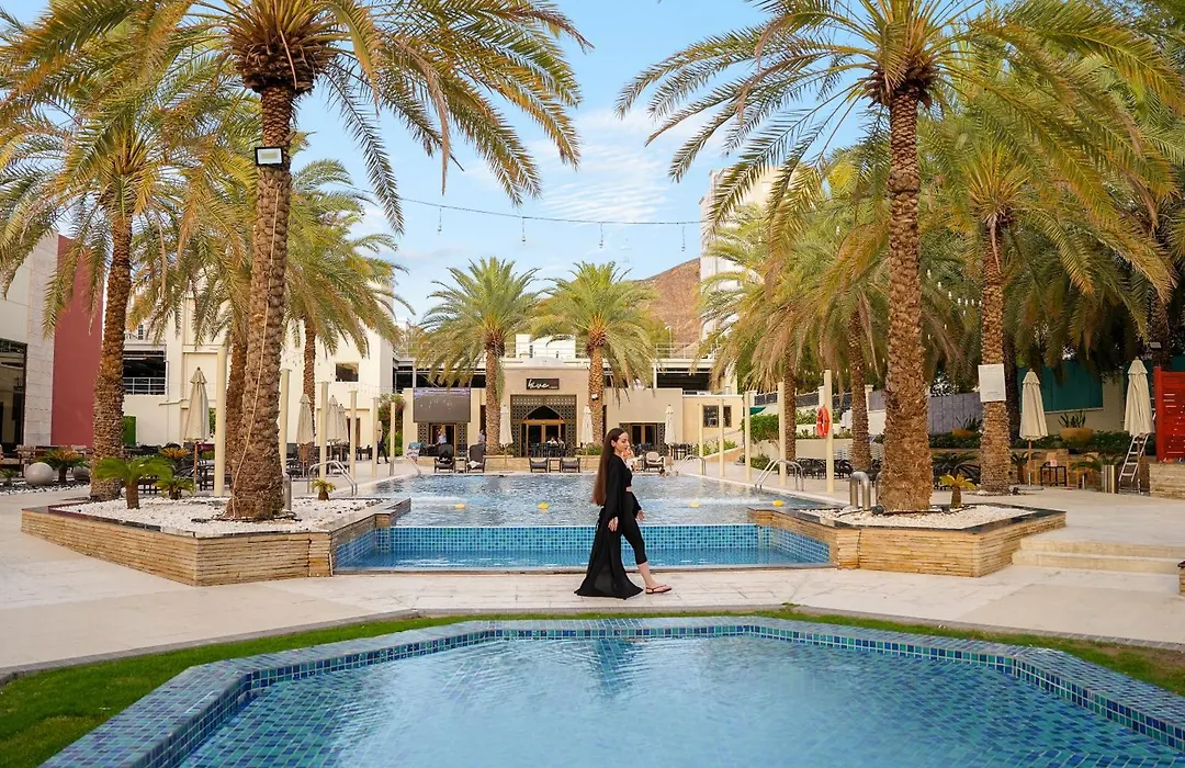 Sheraton Oman Hotel, Muscat-1