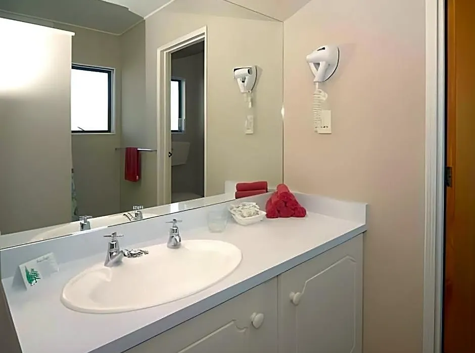 Gloucester House Motel-1