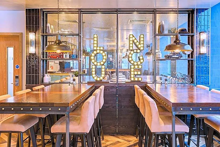 Hub By Premier Inn London West Brompton-1