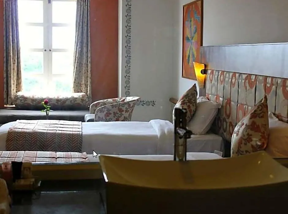 Hotel Paras Mahal-1