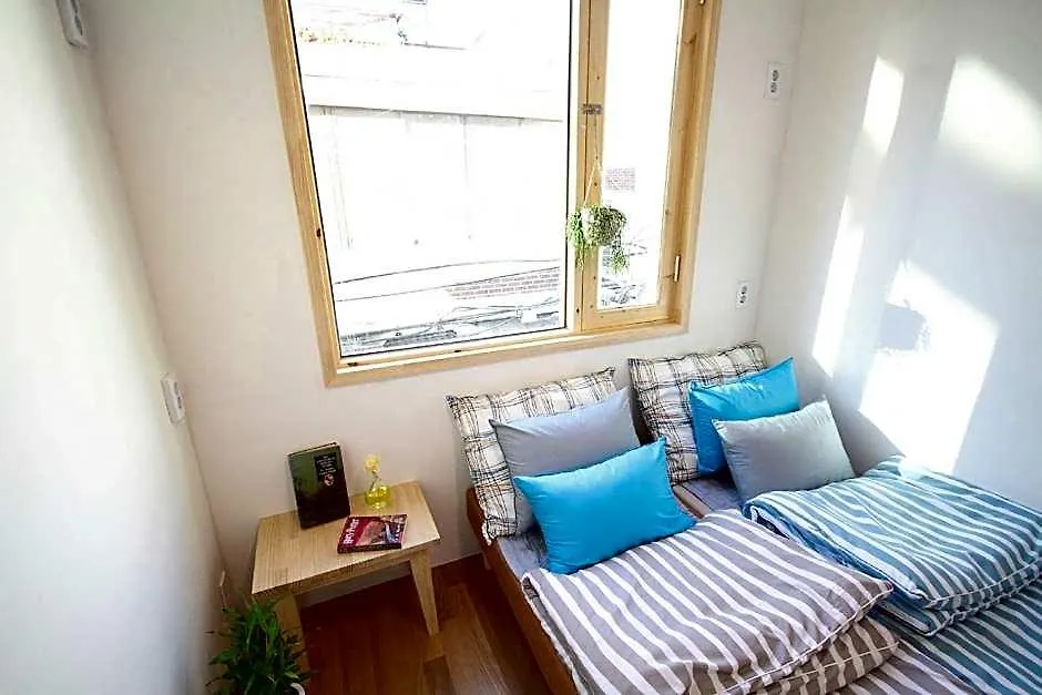 Time Travelers Relax Seoul Guesthouse - Foreigners Only-1