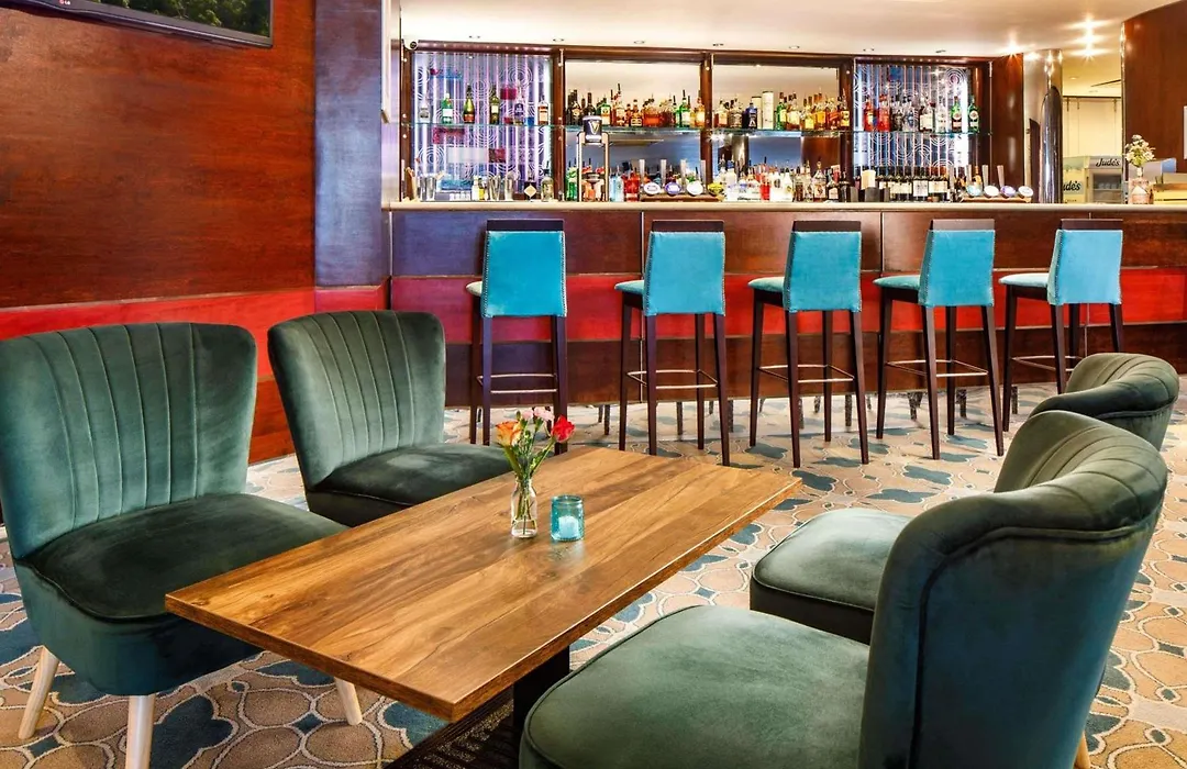 Mercure Chester Abbots Well Hotel-1