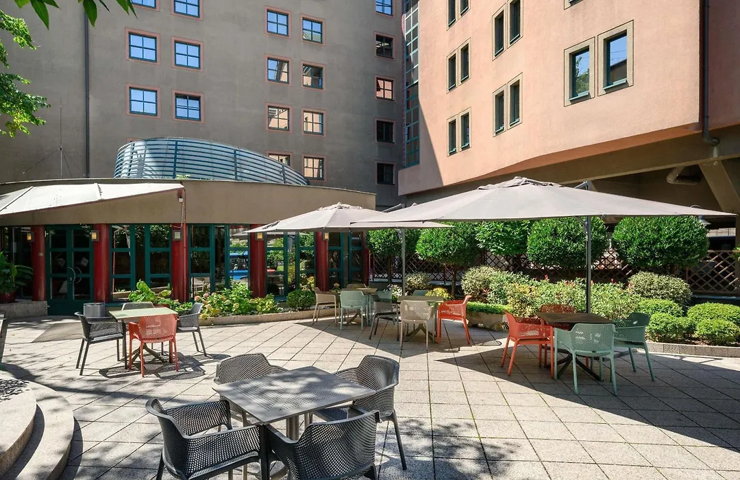 Ibis Styles Budapest Heroes Square-1