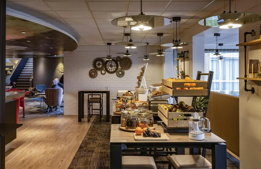 Hotel Novotel Valenciennes-1