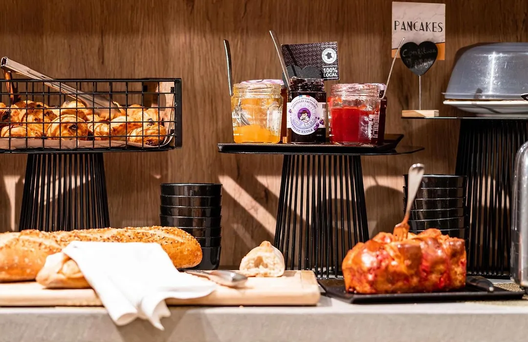 Mercure Grenoble Centre Alpotel-1