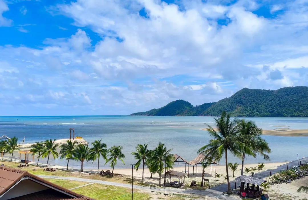 The Aiyapura Koh Chang - Complimentary Paddleboarding-1