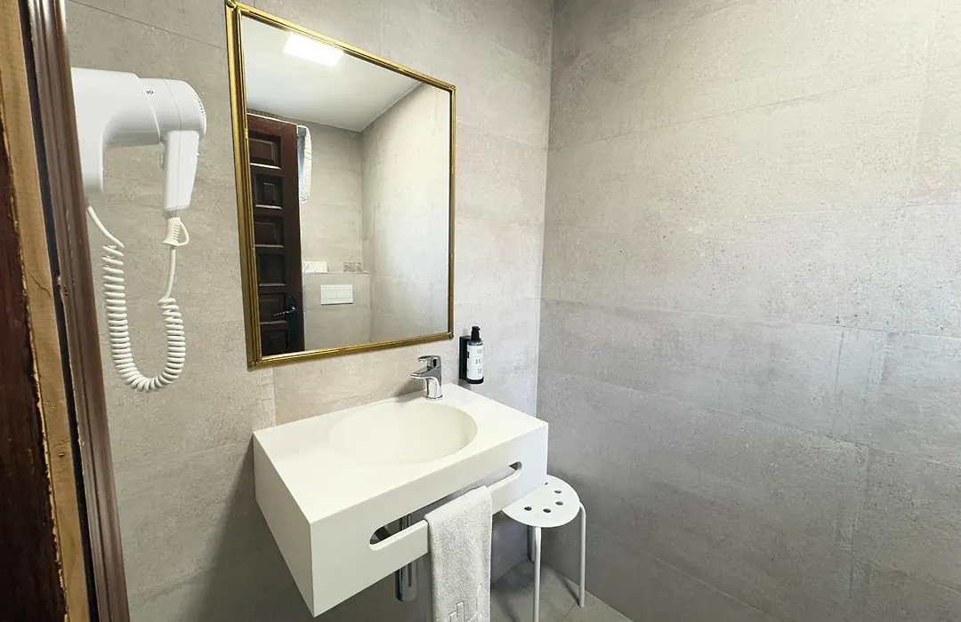 Yit Puerta Bisagra-1
