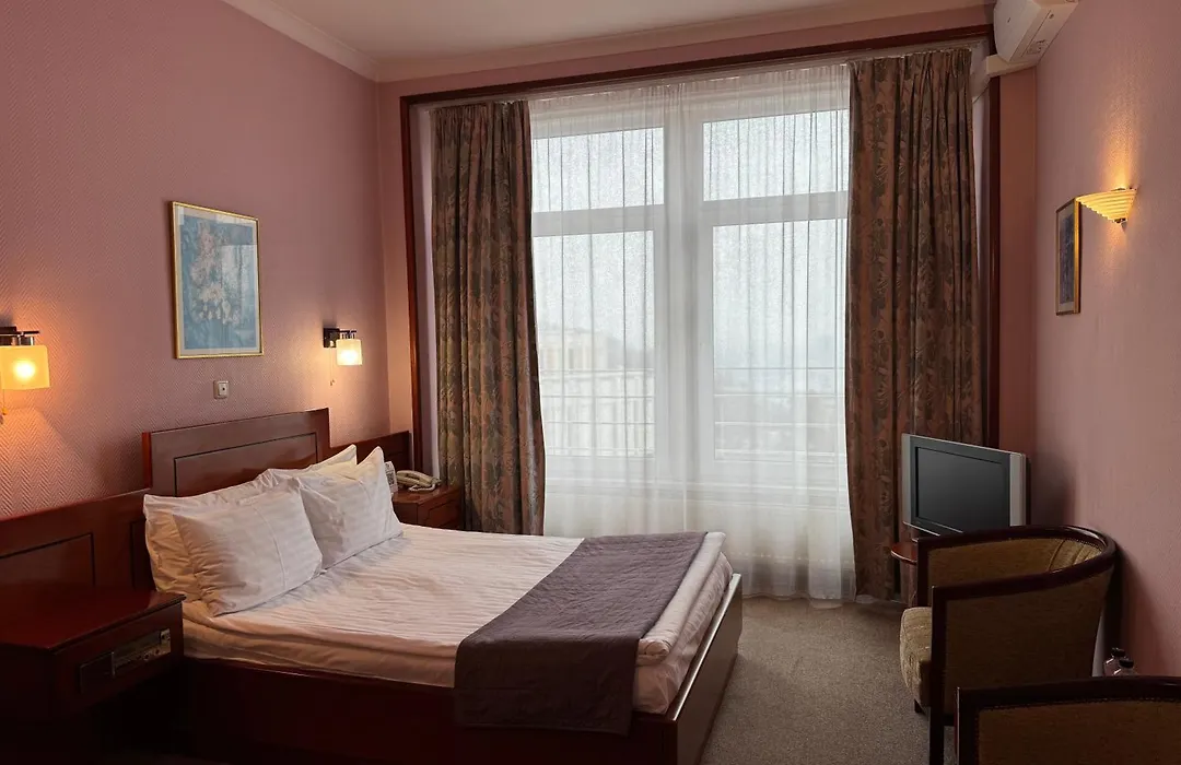 Готель Дніпро Dnipro Hotel-1
