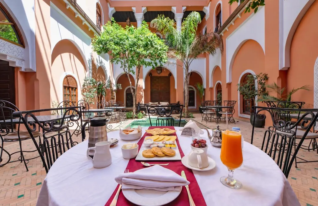 Riad Amina-1