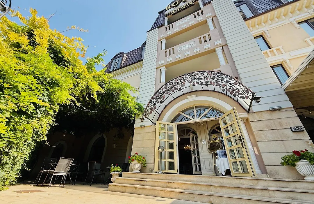 Hotel Eden-1