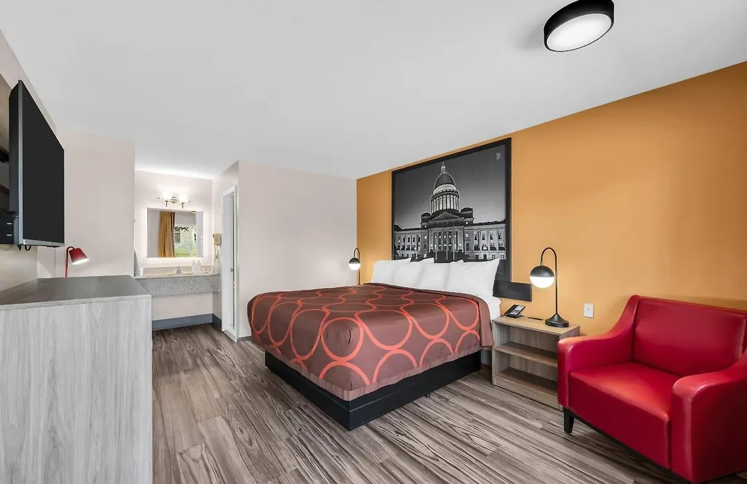Super 8 By Wyndham Siloam Springs-1