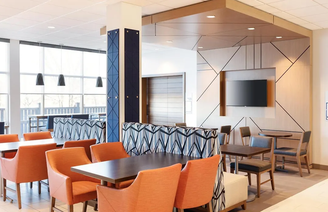 Holiday Inn Express&Suites Sarasota Bradenton-1