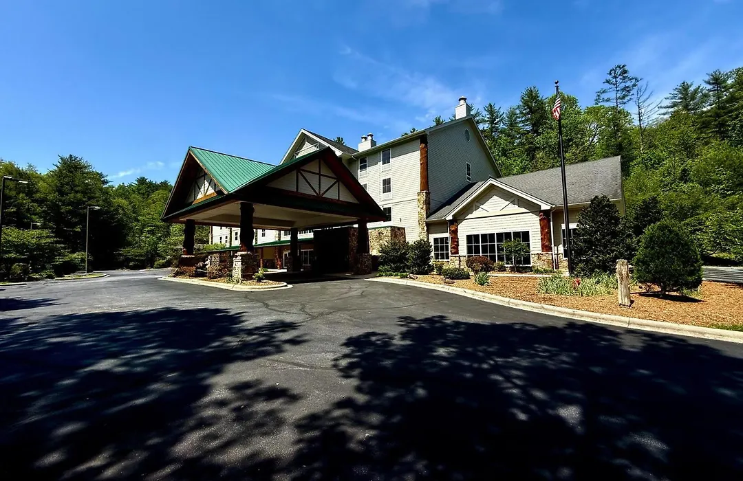 Hampton Inn & Suites Cashiers - Sapphire Valley-1