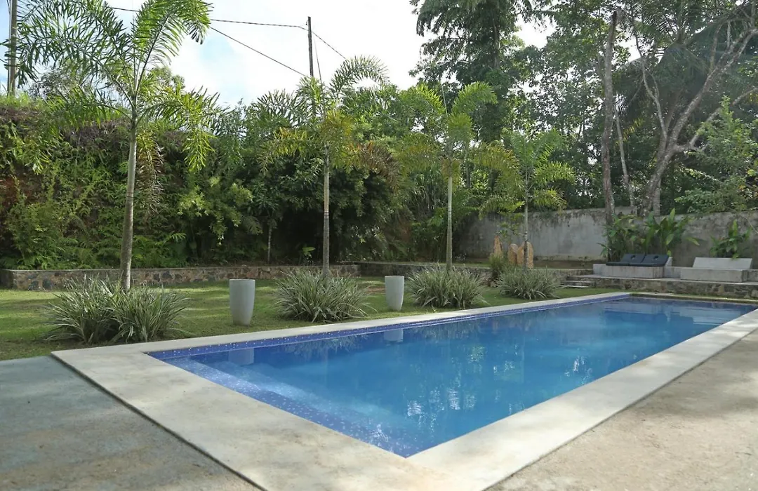 Villa Frangipani-1