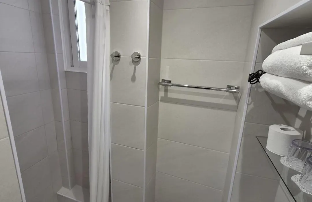 Ava Rooms-1