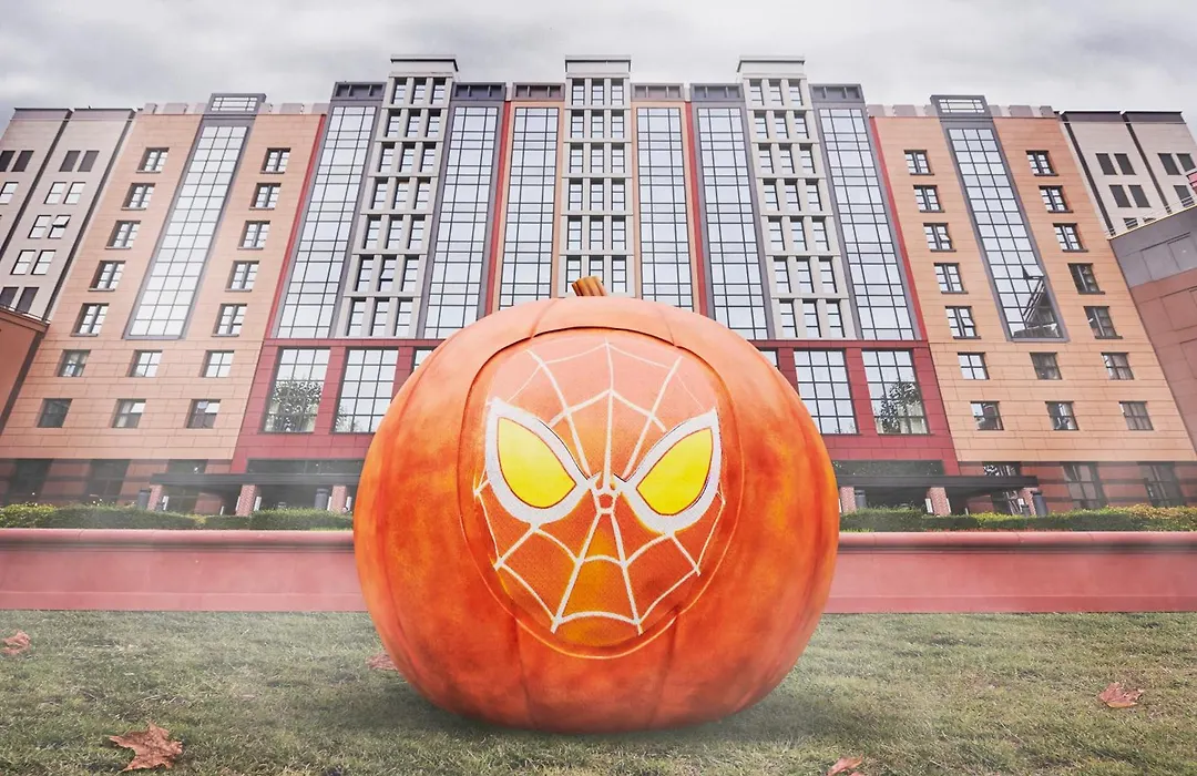 Disney Hotel New York - The Art Of Marvel-1