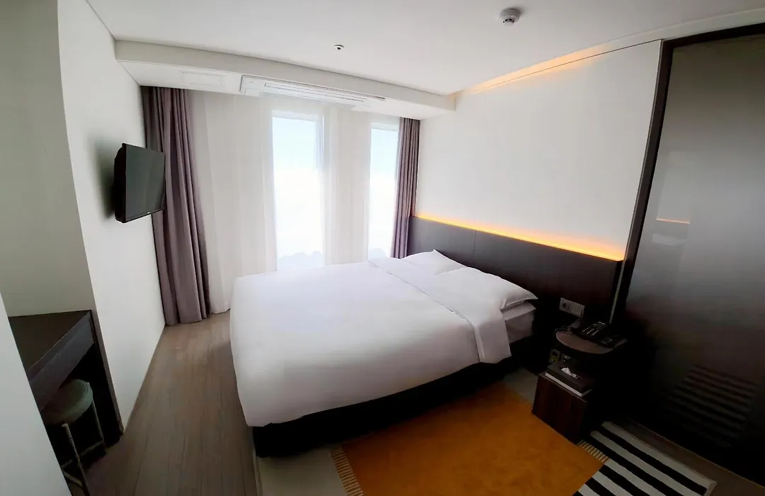 The First70 Hotel-1