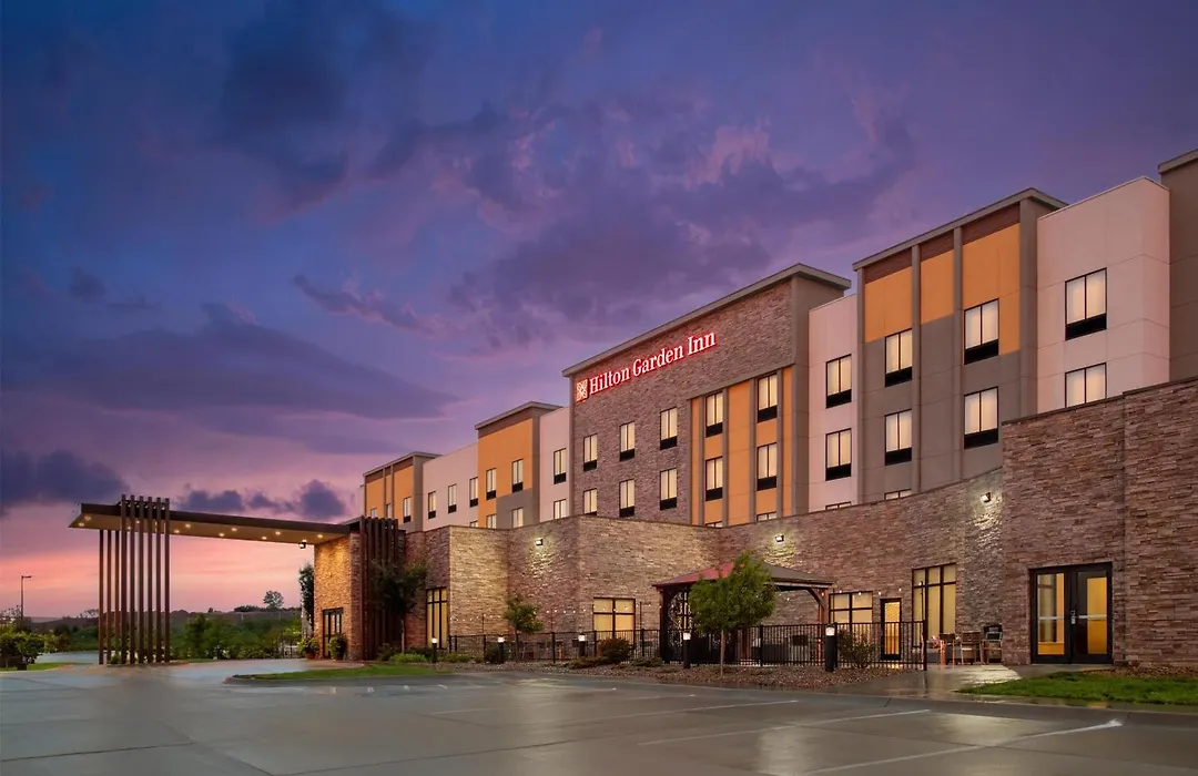 Hilton Garden Inn Topeka-1