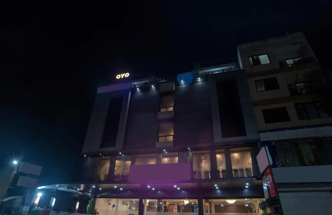Super Townhouse Divya Palace-1