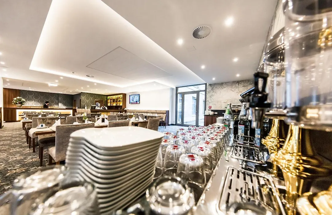 Best Western Plus Royal Suites-1