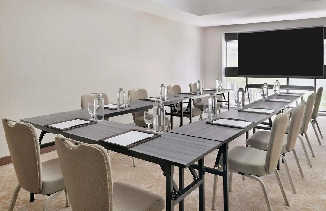 Moevenpick Hotel Apartments Downtown Dubai-1