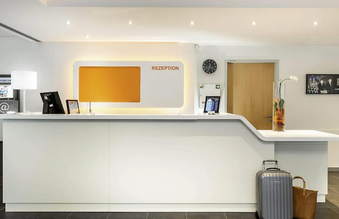Ibis Budget Aachen City-1