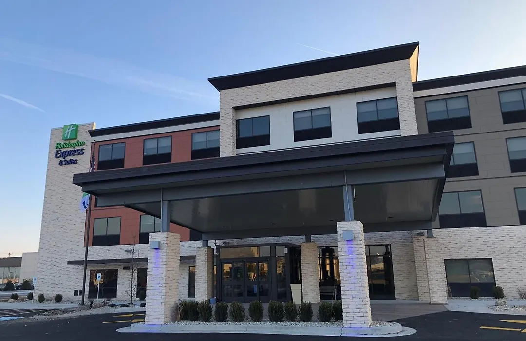 Holiday Inn Express & Suites Racine By Ihg-1